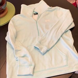 Under Armour Women’s Large quarter zip sweatshirt